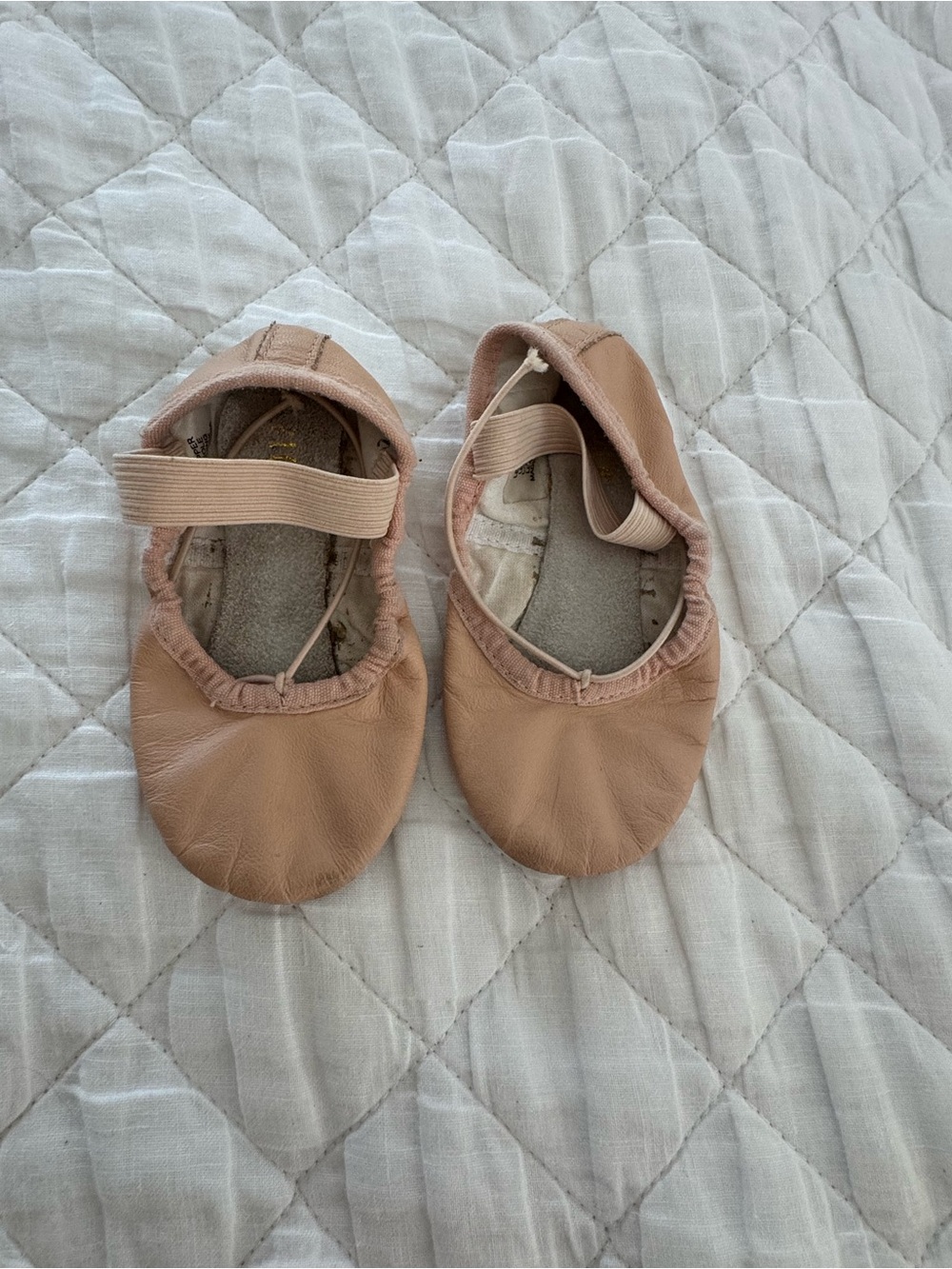 Bloch Kids Ballet Slippers in Tan-Pink